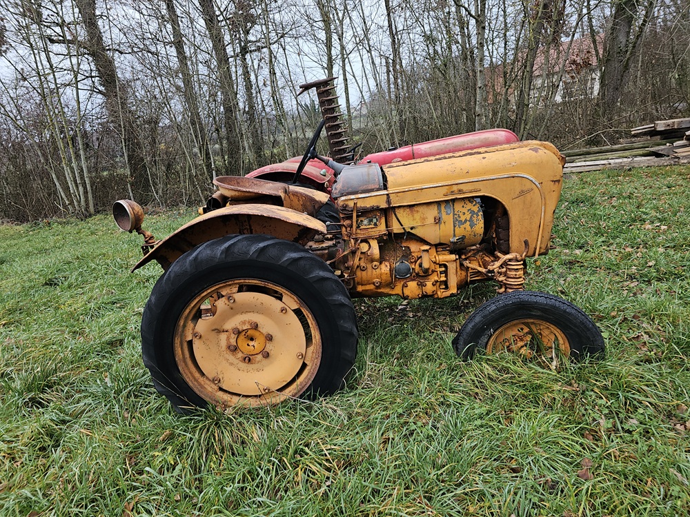 tracteur A122